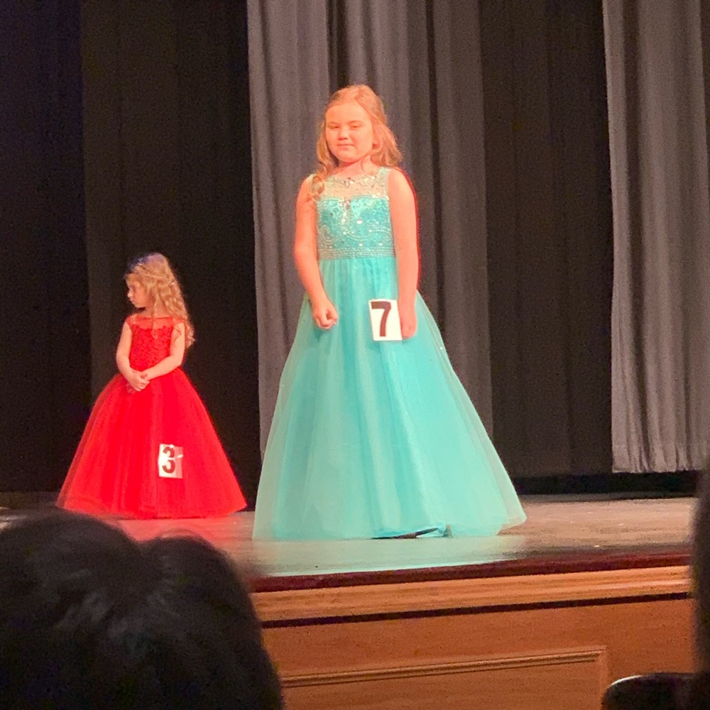 Pageant dress - Picture 2 of 3